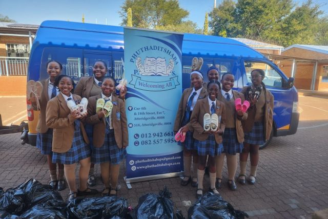 Grade 7 Library and PR Ambassadors – “A Day Without Shoes”