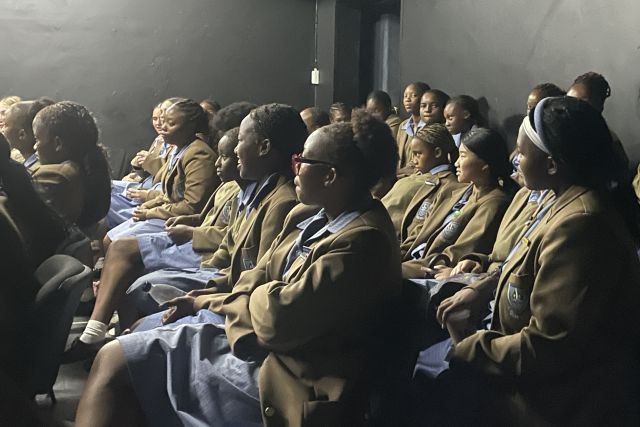 Gr9 Drama students visited the Joburg Theatre to watch ‘A Howl in Makhanda’